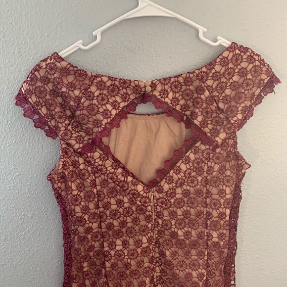 Adrianna Papell Lace Sheath Dress - Picture 4 of 8